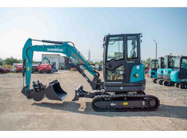 Miniexcavator SUNWARD SWE 35 UF de vanzare